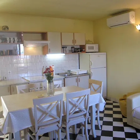 Apartment Sinisa *